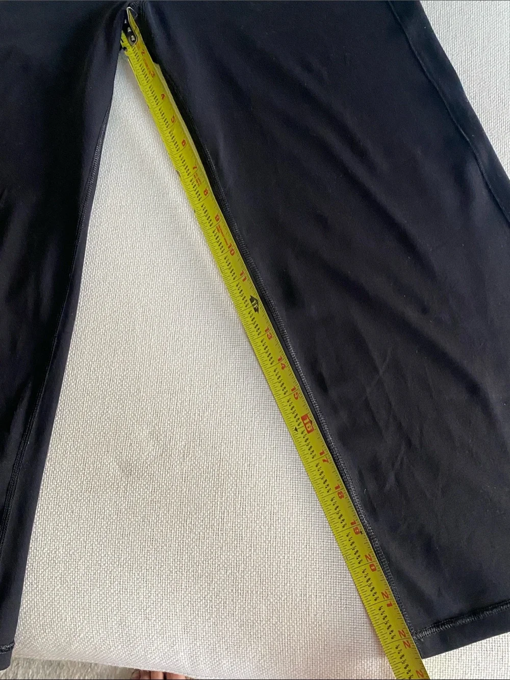 ALO Cool Fit Yoga Black Crop Leggings with Blue Fold over Waistband Size M